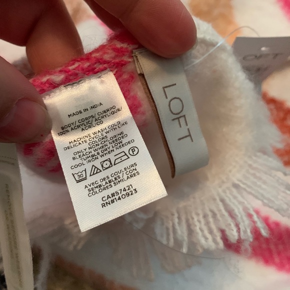 Loft Winter Scarf - Picture 5 of 5